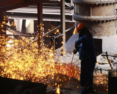 Quần áo bảo vệ cho các hoạt động luyện kim bằng sắt và thép